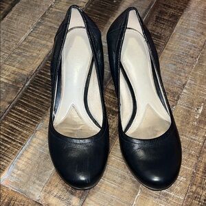 Naturalizer Black Leather Heels